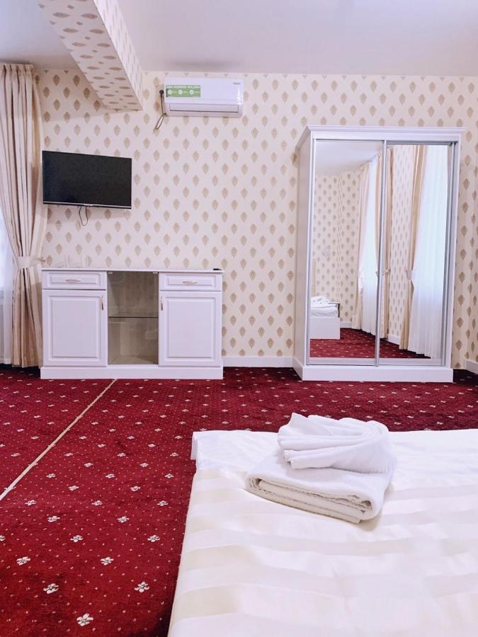 Sergeev Hotel Mykolaiv Dış mekan fotoğraf