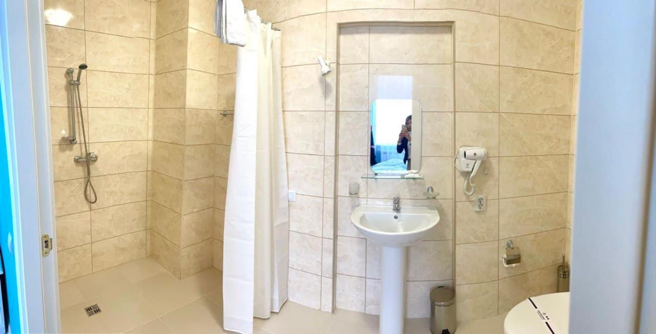 Sergeev Hotel Mykolaiv Dış mekan fotoğraf