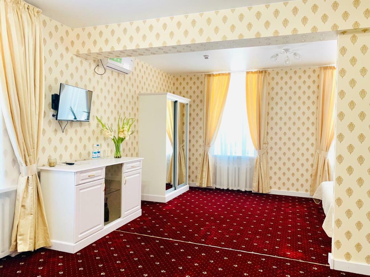 Sergeev Hotel Mykolaiv Dış mekan fotoğraf